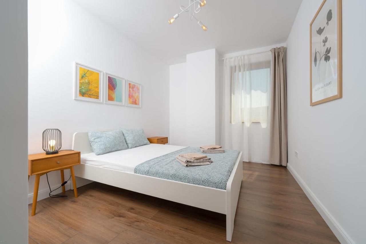 The 75 Apartment Targu Mures Exterior photo